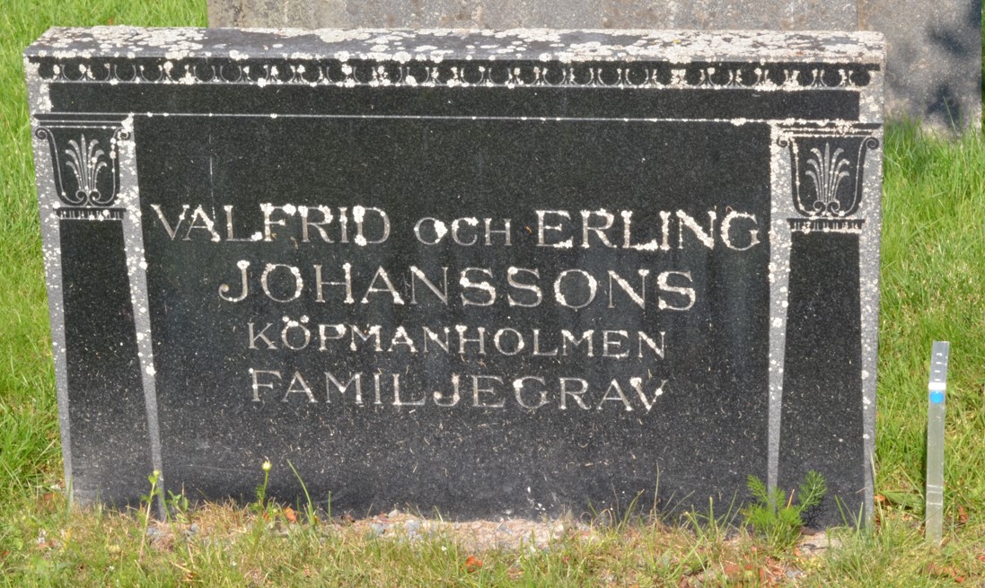 gravstenar_naumltra_nat_valfrid_och_erling_johansson_familjegrav.jpg
